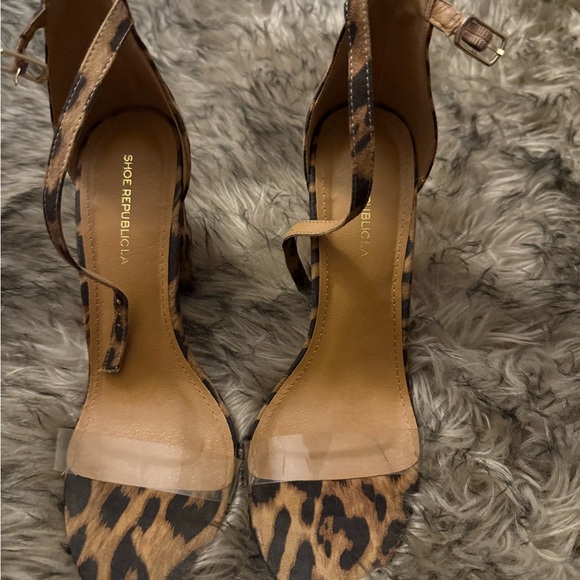 Shoe Republic LA Tan and Black Leopard Heels - Picture 1 of 3